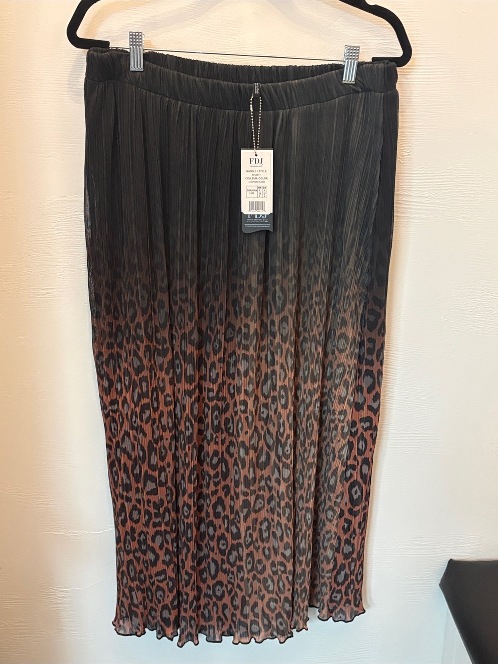FDJ- Black to Brown Ombre Leopard Pleated Skirt